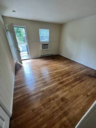 Main picture of 2301 Barton Ave