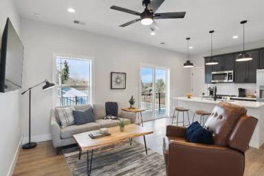 Main picture of 4120 3rd Ave
