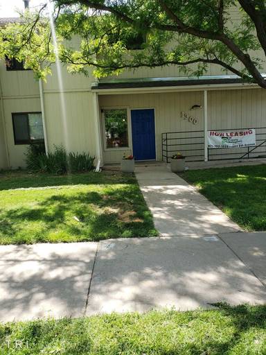 Main picture of 1300 12th St