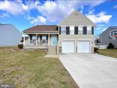 Main picture of 9 Schooner Bay Ct