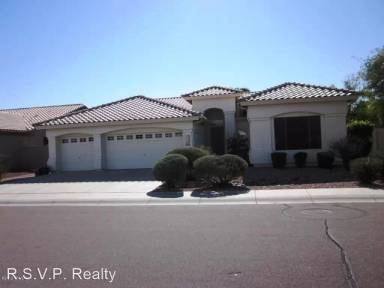 Main picture of 1955 E Drake Dr