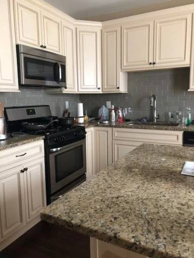 Main picture of 32-88 Mechanic St