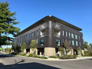 Main picture of 500 Merritt Ave