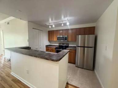 Main picture of 5800 W Sample Rd
