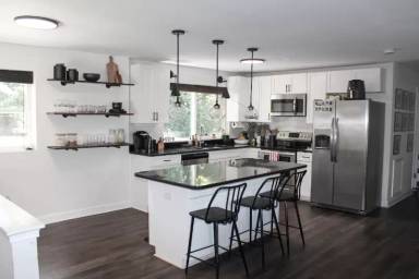 Main picture of 4988 Keppler Rd