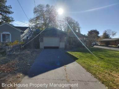 Main picture of 503 NE Revere Ave