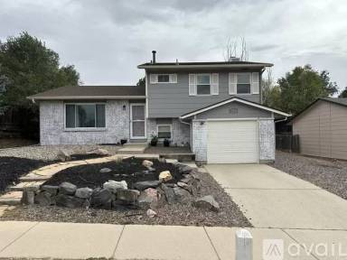 Main picture of 6541 Noble St