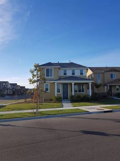 Main picture of 3451 Kings Canyon Dr