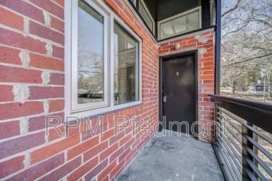 Main picture of 15 Burbank Dr SW