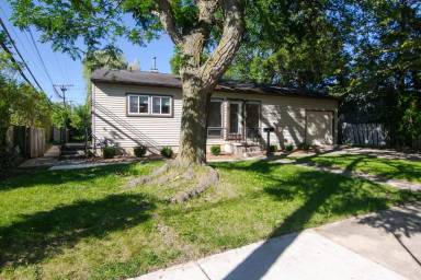 Main picture of 2420 N Circle Dr
