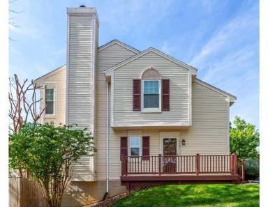 Main picture of 6601 Medinah Ln