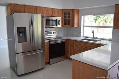 Main picture of 8645 SW 94th Ave