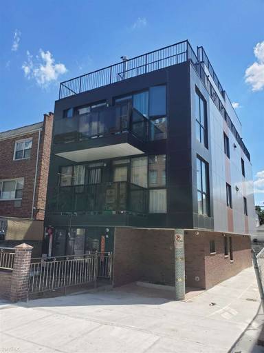 Main picture of 1972 70th St