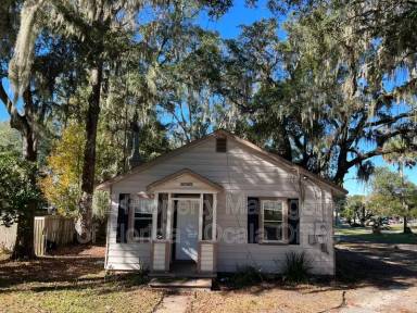 Main picture of 5625 SE 109th Pl