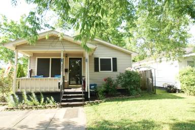 Main picture of 301 Beirne Ave NE