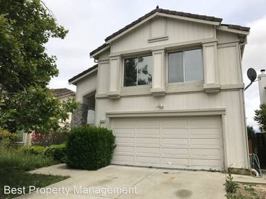 Main picture of 4540 Wolf Way