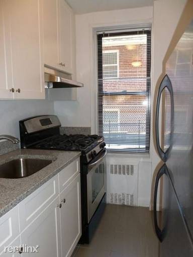 Main picture of 6715 Dartmouth St