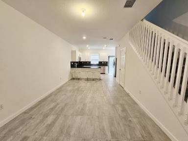 Main picture of 1622 SW 28th Ct