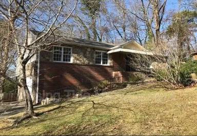 Main picture of 800 Hillcrest Rd