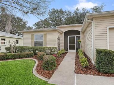 Main picture of 32937 Enchanted Oaks Ln