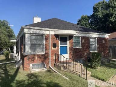 Main picture of 228 S Oliver Ave
