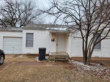 Main picture of 305 Rockwood Dr