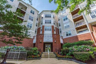 Main picture of Lillian Court