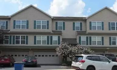 Main picture of 562 Meadow Croft Cir