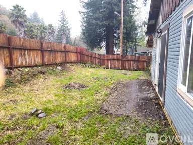 Main picture of 3220 Redwood Dr