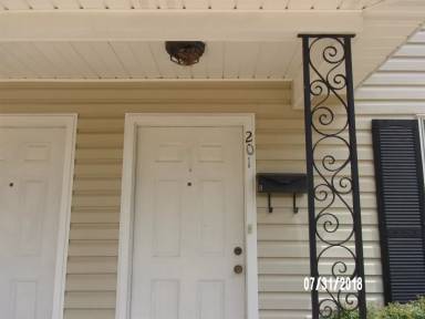 Main picture of 211 S Bonner St