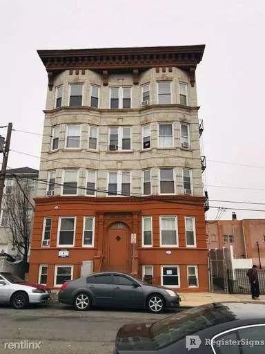Main picture of 34 Gillette Pl