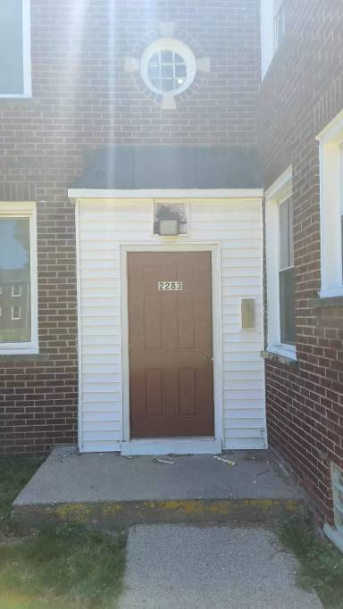Main picture of 2285 Webb St