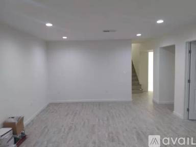 Main picture of 154 W 77th St