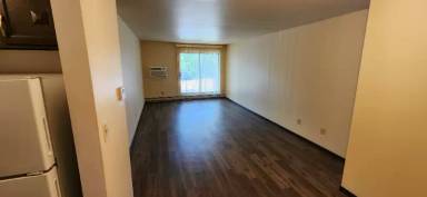 Main picture of 5101 N Lovers Lane Rd