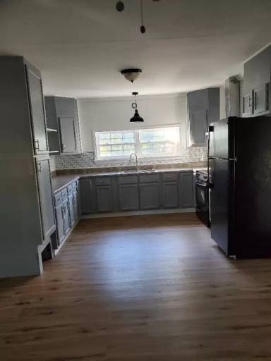 Main picture of 19 NE 140th St