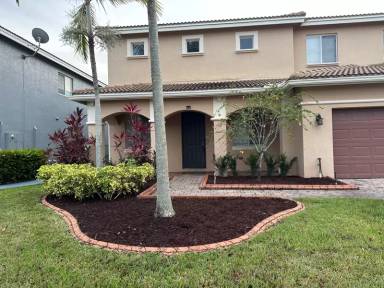 Main picture of 20514 NW 13th Ave