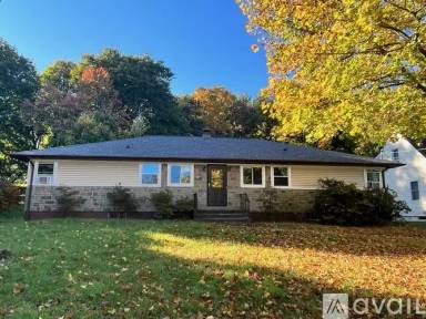 Main picture of 14 Fleetwood Park