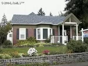 Main picture of 326 E 27th St