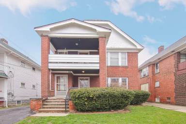 Main picture of 16111 Parkgrove Ave