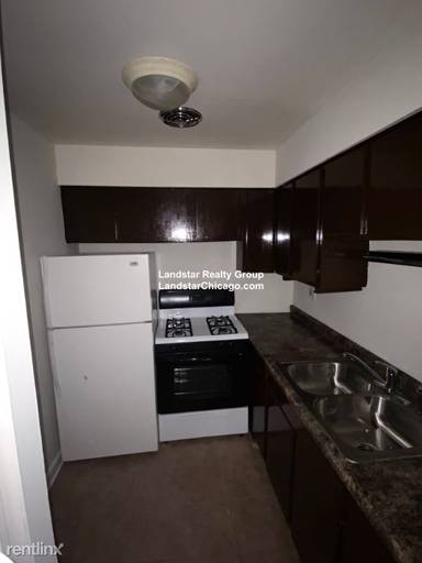 Main picture of 5917 N Kenmore Ave