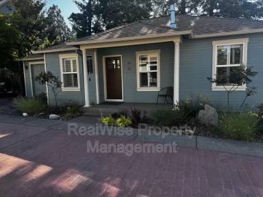 Main picture of 249 9th St Aly
