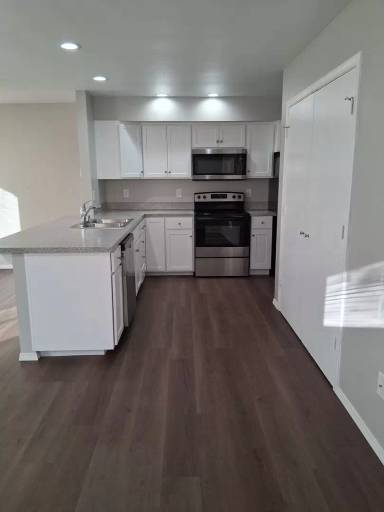 Main picture of 4527 S Junett St