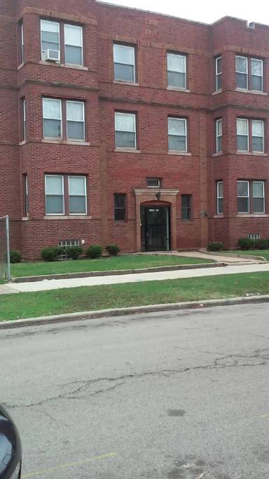 Main picture of 9546 S Prairie Ave