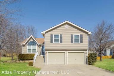 Main picture of 8936 NE 109th St