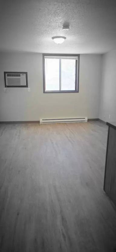 Main picture of 723 Harvard St