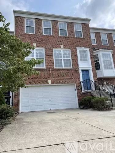 Main picture of 22710 Lamoreaux Landing Sq