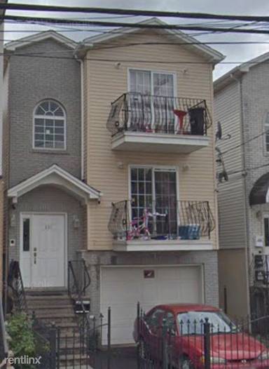 Main picture of 531 N 6th St