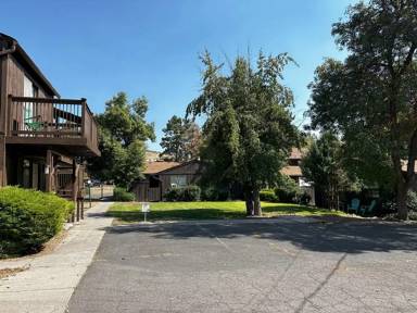 Main picture of 104 S Williams Ave