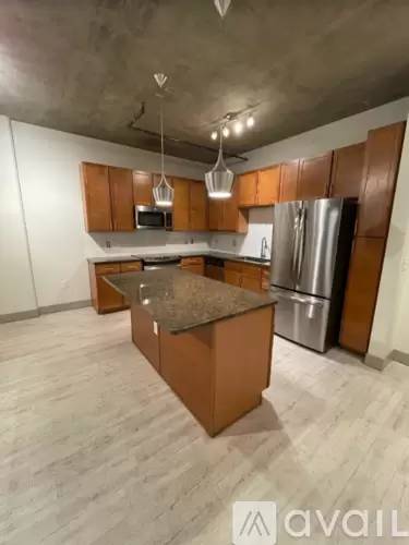 Main picture of 2103 Market St