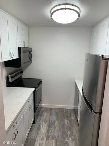 Main picture of Hillcourt Apartments